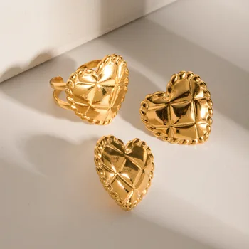 Minar Стилни дамски обеци-карамфил в метална клетка Love Heart от 18-каратово злато, с PVD покритие от неръждаема стомана, водоустойчив обици-декларация