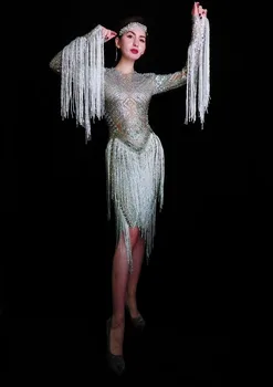 Европейската и американската модел, Женски ди-джей, Еластична коса с кристали, къса пола в областта на бедрата, вечерна рокля за нощен клуб