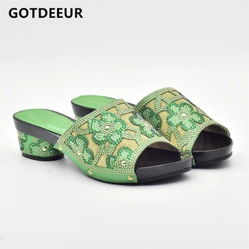 Модерни обувки за сватба в зелен цвят в африканския стил, висококачествени елегантни италиански дамски обувки на висок ток с камъни, дамски обувки-лодка с кристали.